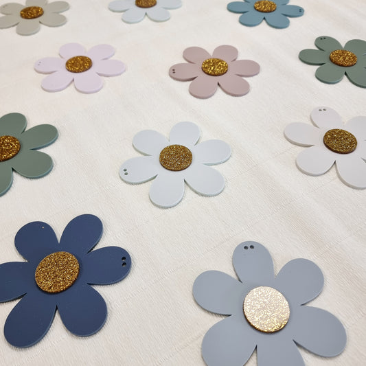 Daisies - Tack to wall set of 5