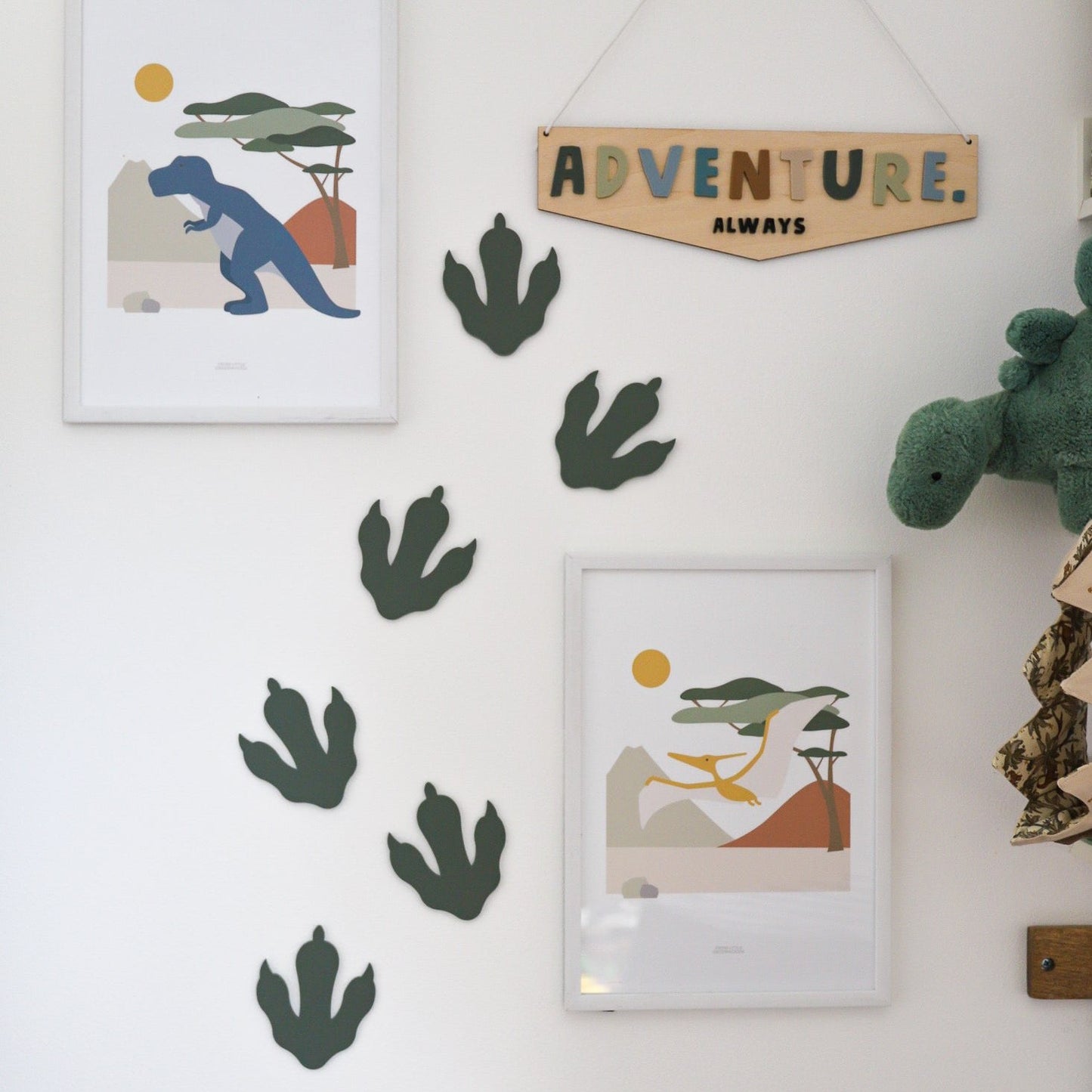Dino Feet - Tack to wall set